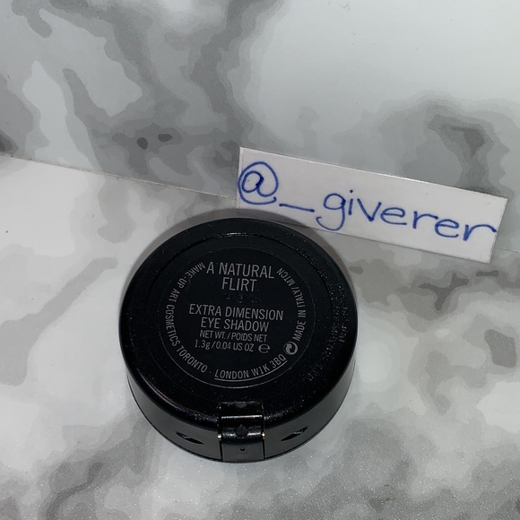 A Natural Flirt Extra Dimension Eyeshadow Collection MAC - Picture 5 of 12